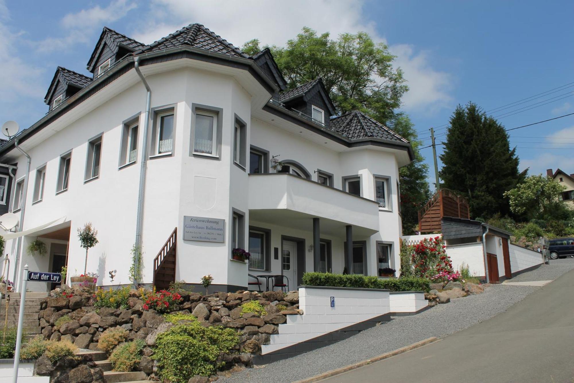 Gästehaus Ballmann Rockeskyll Exterior foto